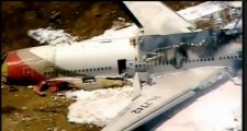 Boeing 777 from Seoul crashes on landing at San Francisco airport-Original HD video-6July2013-vedat-şafak-yamı