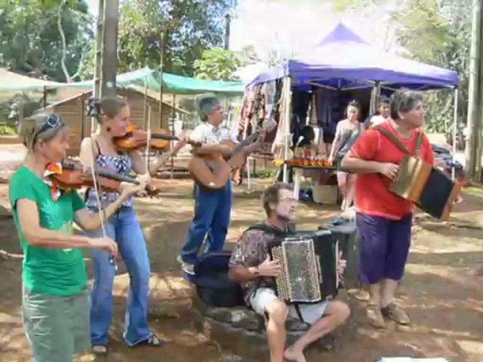 Mes Souliers Sont Rouges - La Mangue Bleue