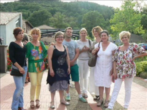 Vernissage Musée Terra Rossa Salernes 2ème biennale de la céramique 2013 «Les Plats Témoins de l’Art Moderne», artistes internationaux. Collaboration avec Albisola ( Italie). exposition du 1er juillet au 15 septembre 2013 Musée Terra Rossa Salernes