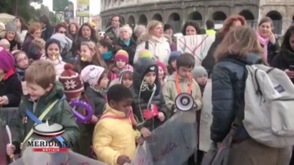 I bambini della Franchetti in corteo al grido "ridateci la nostra scuola"