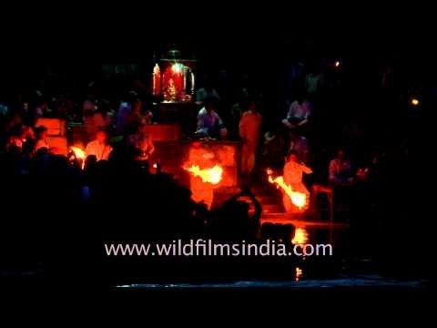 Virtual aarti from Haridwar ghats: it's like being there!