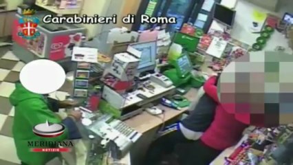 Acilia, fermato il giovane rapinatore. Ad incastrarlo un video shock