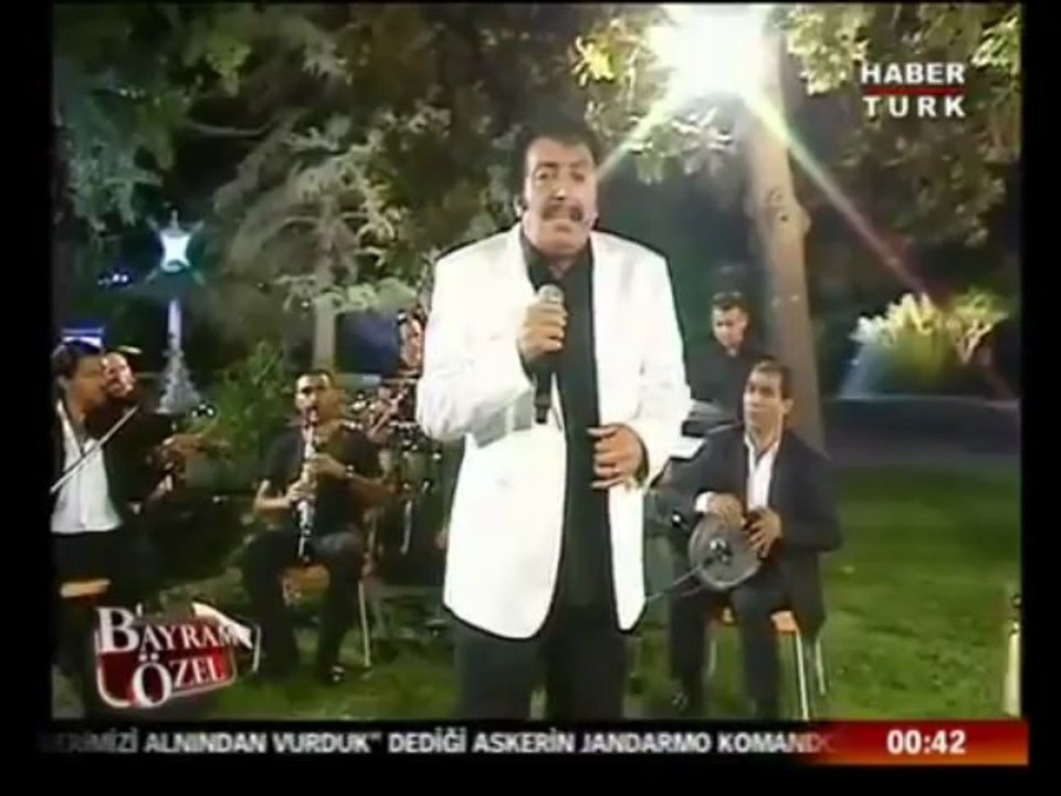 Müslüm Gürses - Ayrılık Ateşten Bir Ok _ Bayram Özel }