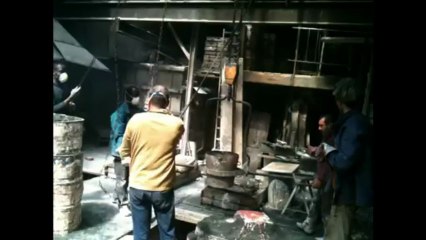 Au coeur de la fonderie de la future statue de Charles et Yvonne de Gaulle de Calais