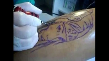 Napoli - Tatuaggi, come rimuoverlo (06.07.13)