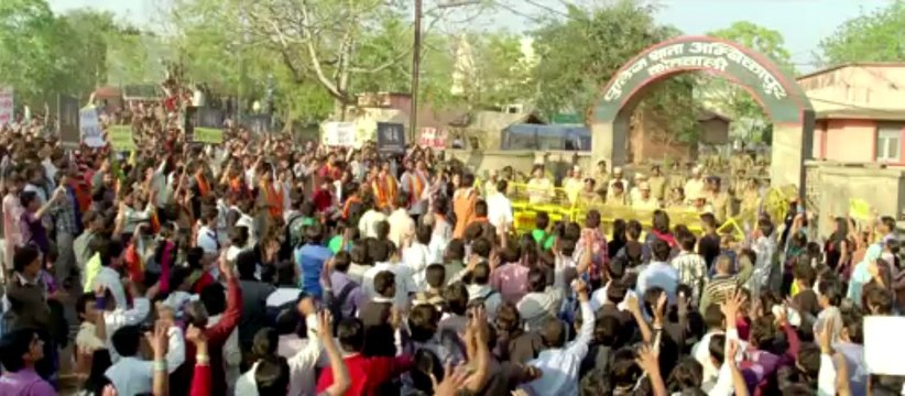 Satyagraha New Trailer Amitabh Bachchan Ajay Devgn Kareena Kapoor Khan