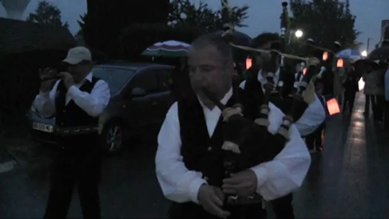 2013.06 MORTCERF retraite aux flambeaux