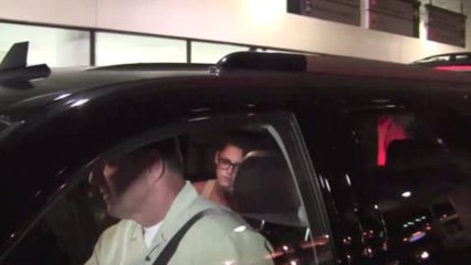 Kristen Stewart montre ses sous-vêtements dans un look débraillé