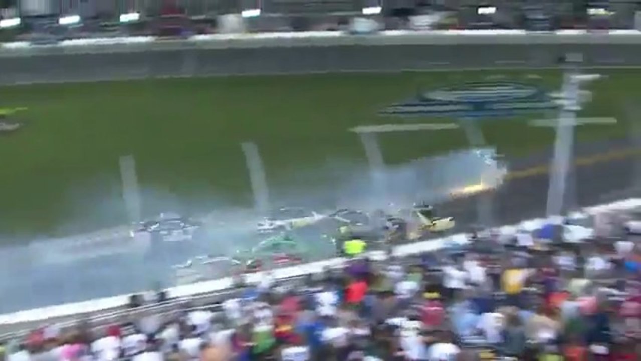 NASCAR Daytona 2013 Wrecks in the Final Laps