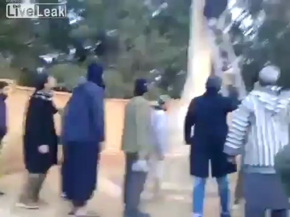 Destruction de tombes chrétiennes et juives en Libye