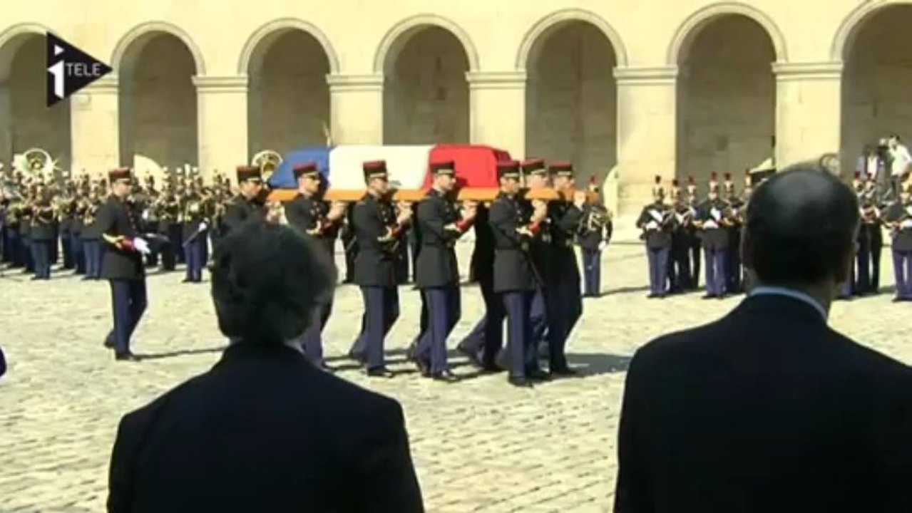 Hommage national à Alain Mimoun aux Invalides