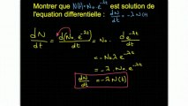 Loi de décroissance radioactive : équation différentielle
