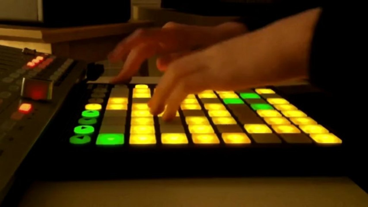 Madeon - Pop Culture (live mashup)