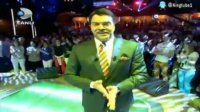 Rafet El Roman LEYLA _ Beyaz Show 17 MAYIS 2013