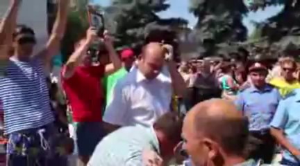 Стихийный митинг в Пугачеве Саратовской области