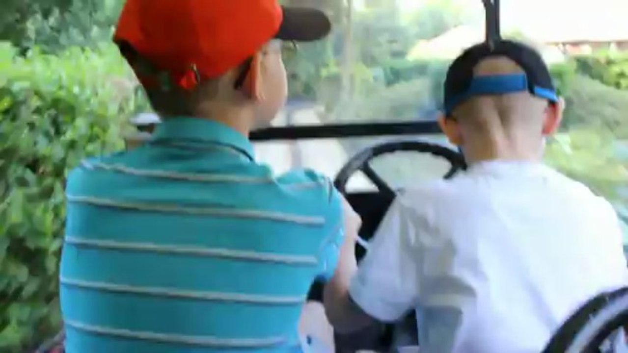 AU PARC D’ATTRACTION DANS LE NORD PAS DE CALAIS