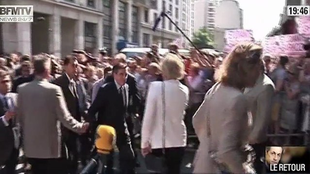 Fillon hué devant le siège de l'UMP