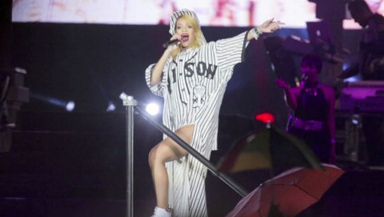 Rihanna Fashion A Baseball Dress - Hit Or Miss ?