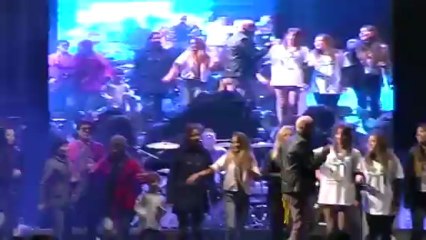 La Mosca Comienza el Show en la 2ª Feria del libro Ctes.