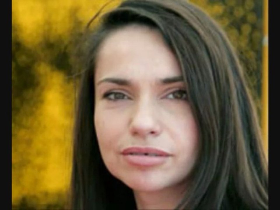 BEATRICE DALLE.SUBLIME.....