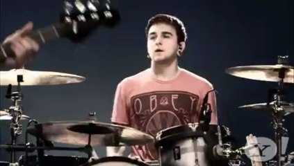 Bring Me The Horizon - Crucify Me (Exclusive Performance Yahoo! Music)