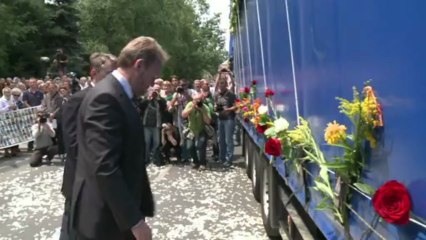 Hommage à Sarajevo à un convoi de victimes de Srebrenica