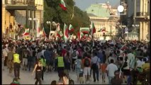 Bulgaria: manifestanti davanti all'assemblea nazionale...