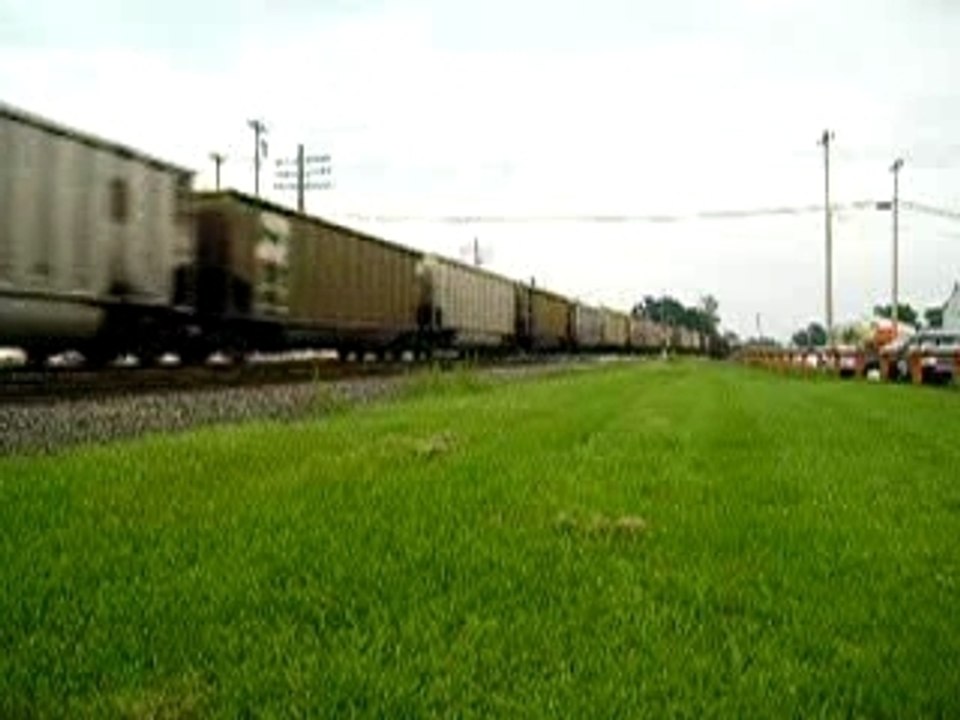 BNSF Freight Train through Mt. Pleasant