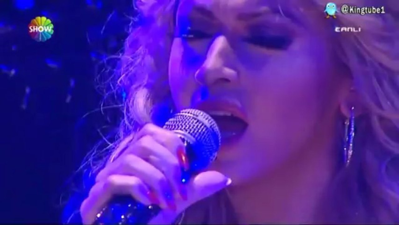 HADiSE Cumartesi Sürprizi _ Hadise Visal