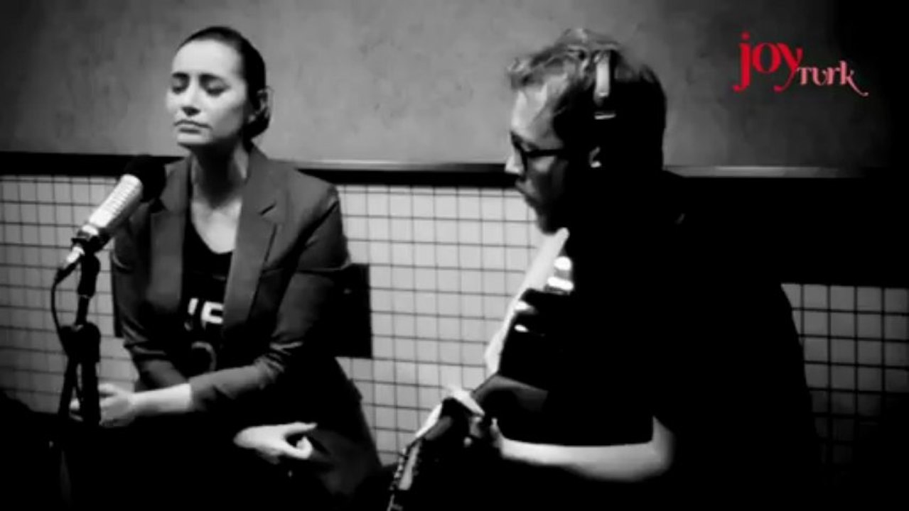 Sıla _Seni Görmeseydim_ Joy Türk Akustik Performansı