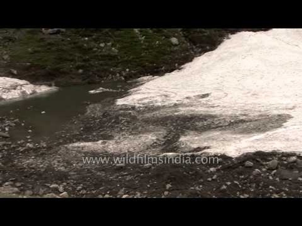 Frozen lakes and wide open valleys: Dayara Gidara Twin meadows