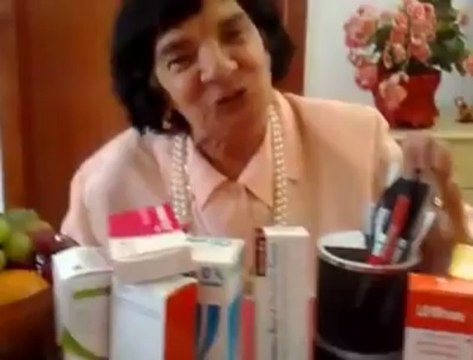 Farmaci medicine e uova alla coque descritti da Rosaria Mannino