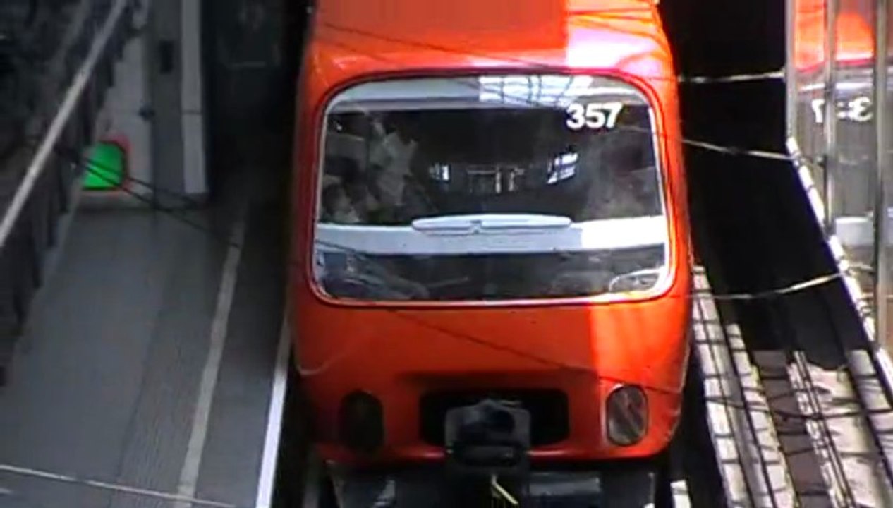 MPL85 : A la station Gare de Vénissieux sur la ligne D du métro de Lyon