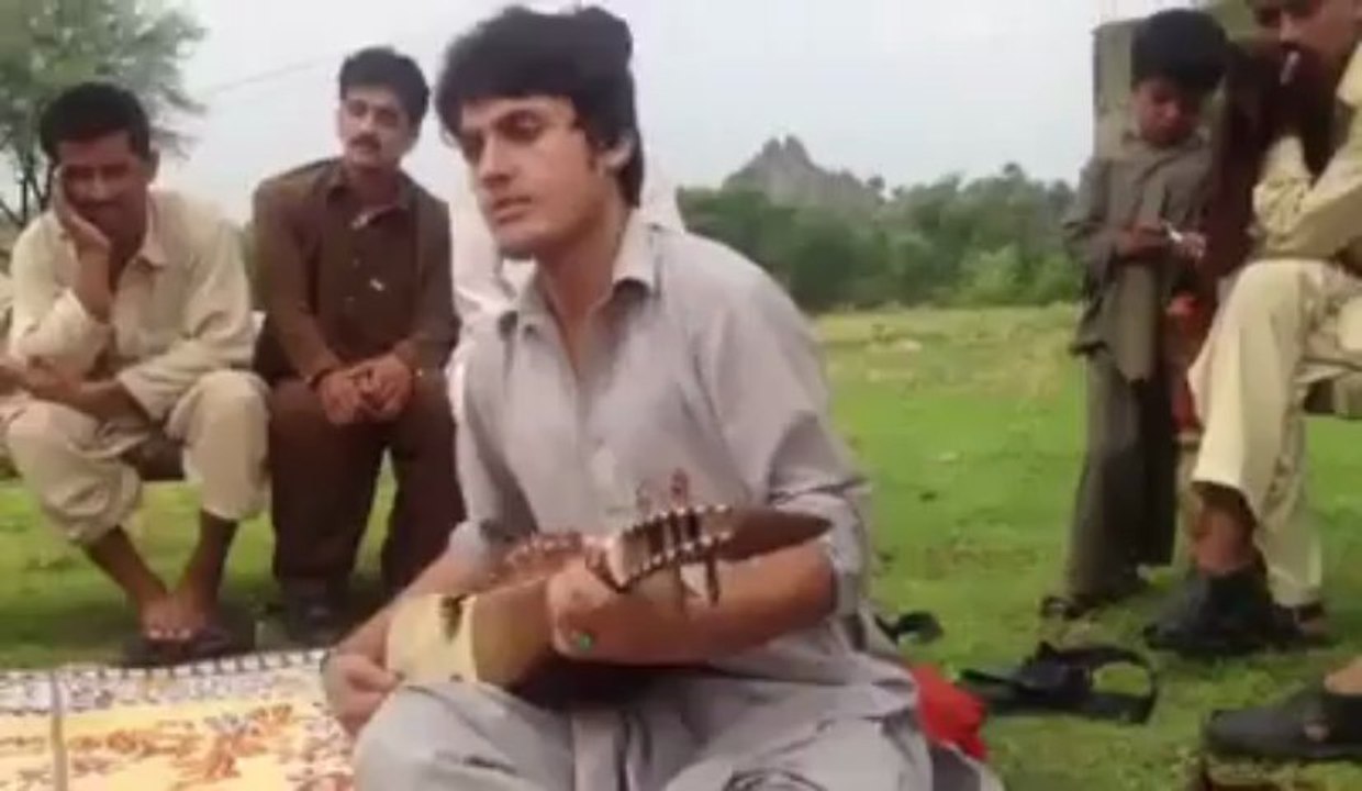 Batkhela Got Talent 2.. Better English than Nawaz Sharif..
