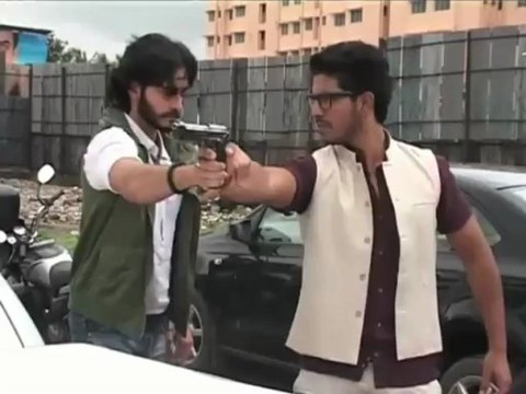 Gun shot in Na Bole Tum Na Maine Kuch Kaha