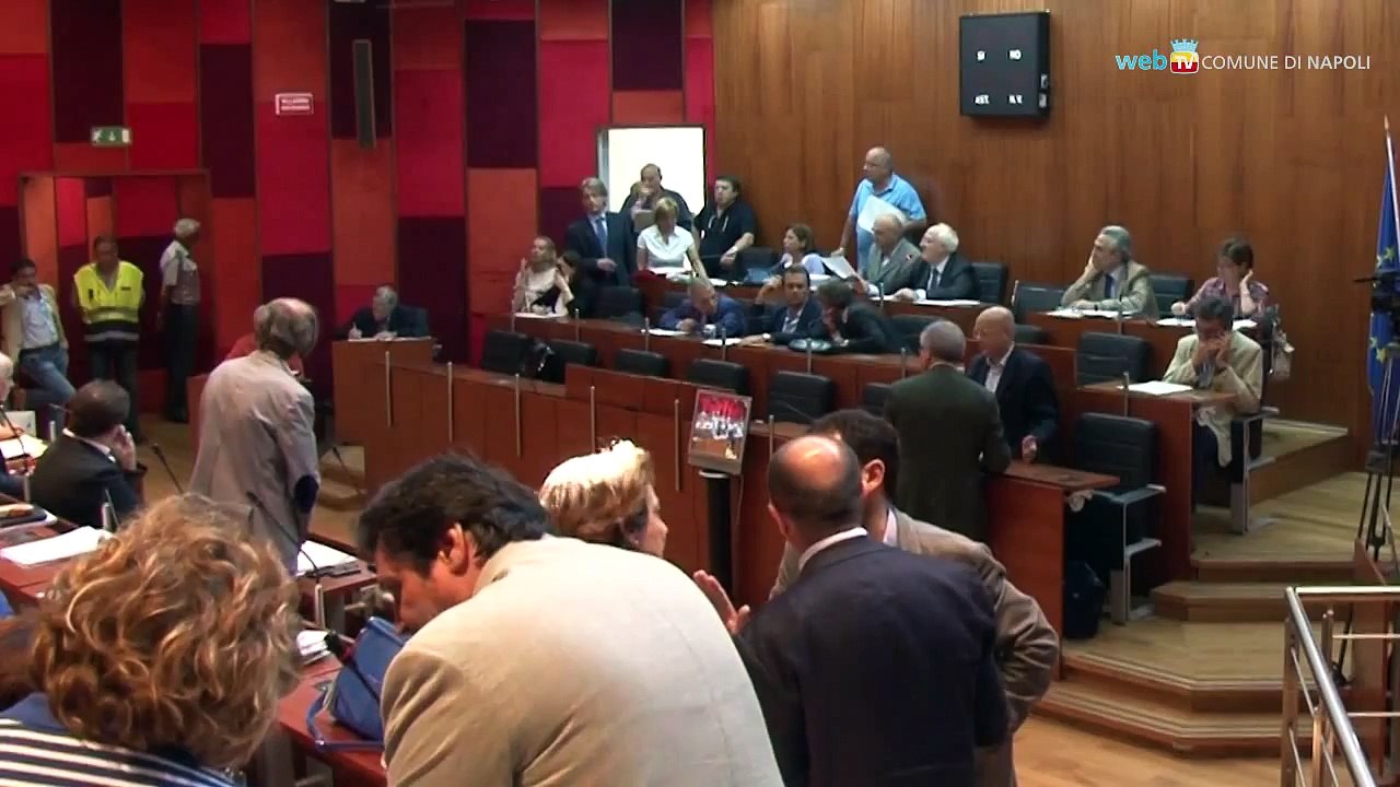 Napoli - Diritti e doveri del cittadino, Napoli ha una carta (10.07.13)