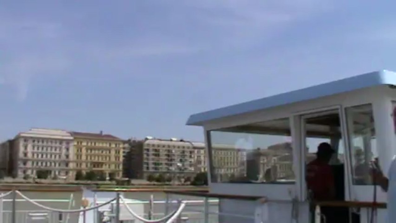 Donaukreuzfahrt mit der TUI Allegra Passau - Wien - Budapest - Bratislava - Linz -Passau Onlinebuchung @ http://www.kreuzfahrt4you.de/tui_flusskreuzfahrten im Reisebüro Fella Hammelburg Tel. 09732-2600 Email  info@fella.de  TUI Flusskreuzfahrten TUI mit e