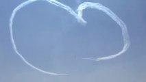 Egyptian military jets draw hearts in the sky over Cairo