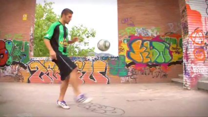 Knee Slam - Soccer Tricks