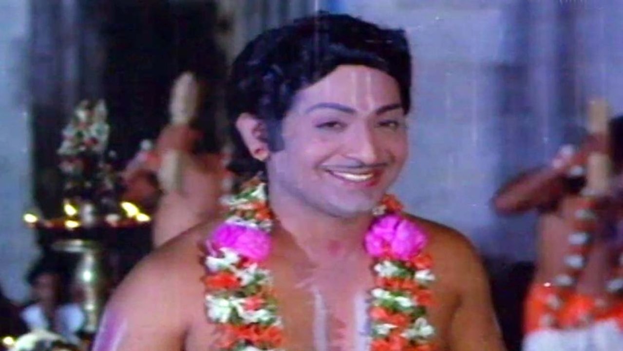 Mayadari Malligadu Songs -  Repalle Vadalo - Chandra Mohan, Krishna