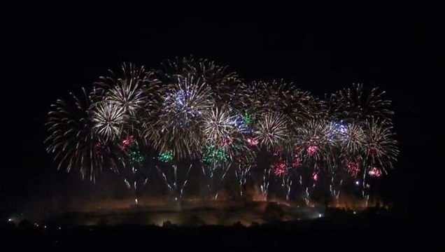 En exclusivité mondiale : Le Feu d’Artifice de Carcassonne et l’embrasement de la Cité du 14 juillet 2013, en intégralité sur TVcarcassonne :