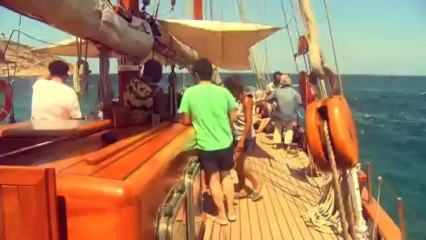 LES COULISSES CALVI ON THE ROCKS J4