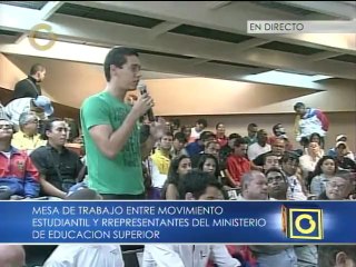 Instalan mesas de negociación entre estudiantes y gobierno