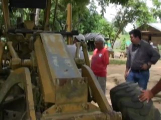 Después de 5 años la administración municipal desalojo el espacio que venía ocupando una motoniveladora abandonada en un predio cerca al aeropuerto el pindo-