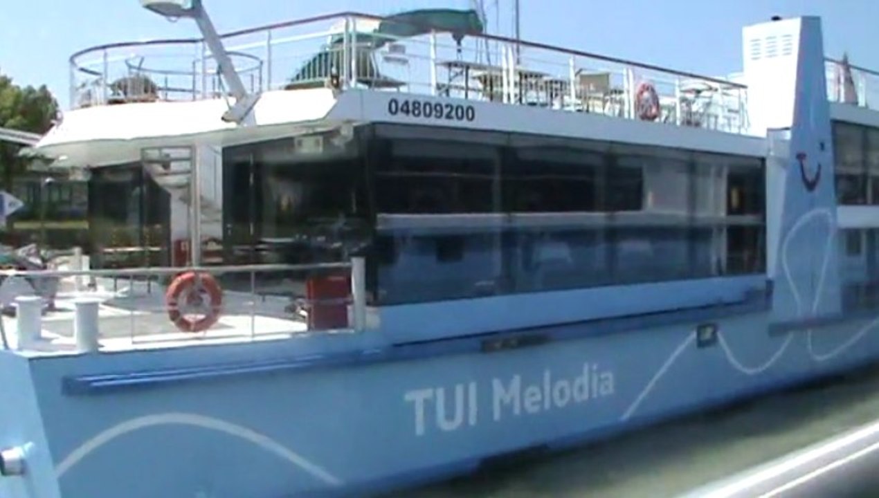 TUI Melodia von aussen TUI Melodia Flusskreuzfahrtschiff TUI FlussGenuss