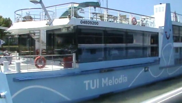 TUI Melodia von aussen TUI Melodia Flusskreuzfahrtschiff TUI FlussGenuss