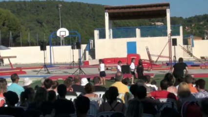 Groupe pré-poussins et pré-poussines Gala 2013 : Charlie Chaplin