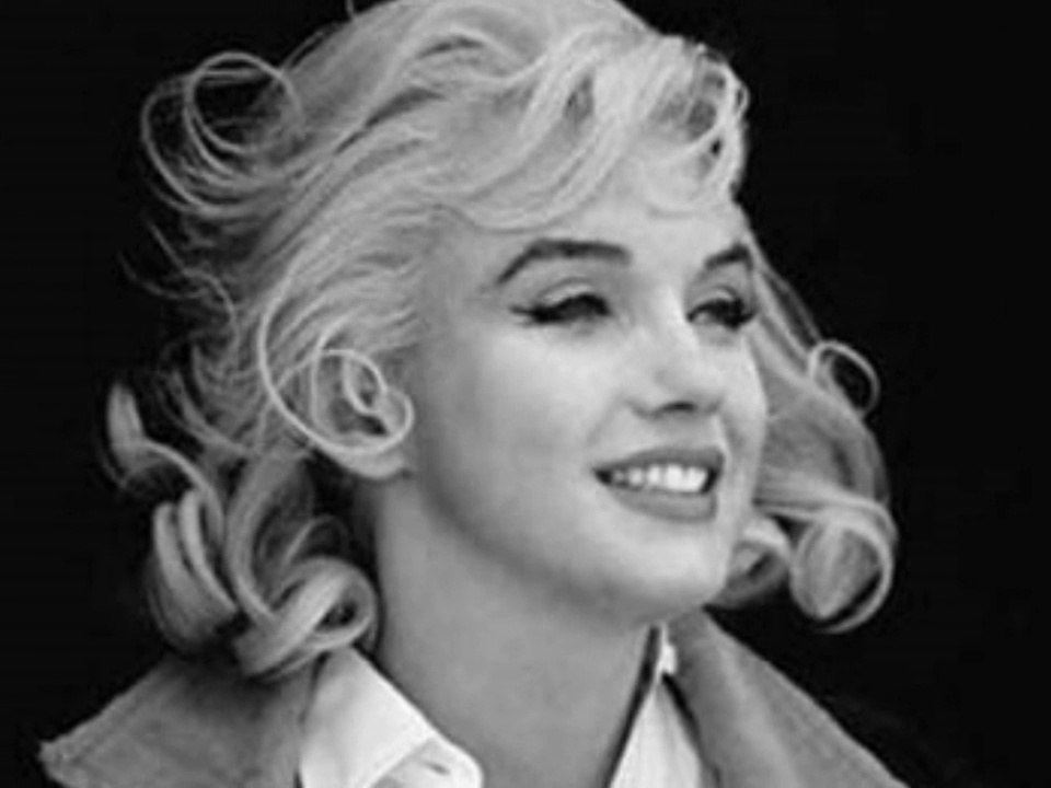 Chet Baker - When She Smiles