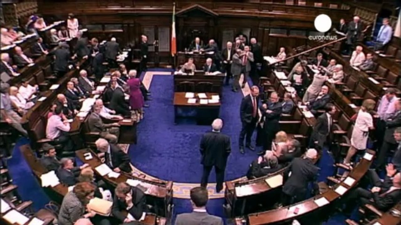 Irlanda, si del parlamento ad aborto ma solo se madre...