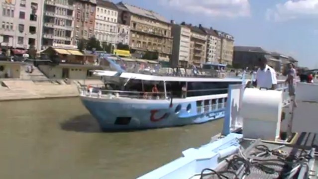 TUI Melodia von aussen TUI Melodia Flusskreuzfahrtschiff TUI FlussGenuss